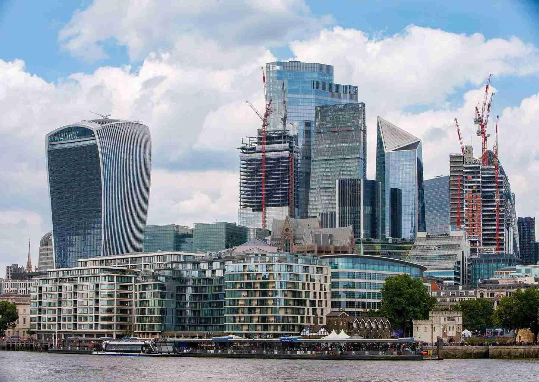 The skyline of London with tall buildings in the background, showcasing the vibrant architecture